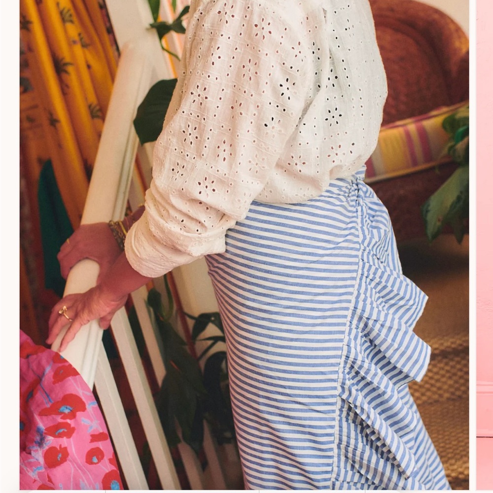 Signature Ruffle Power Pareo- Blue + white striped